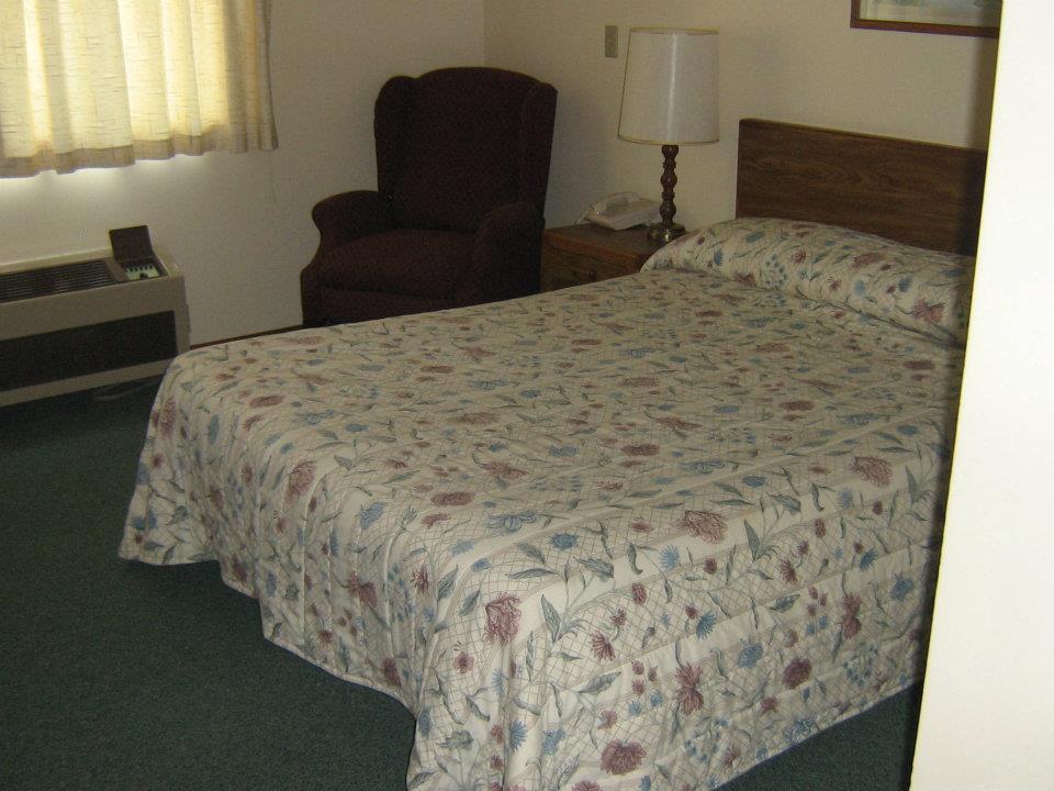 Chapel Hill Motel Brevort Ruang foto