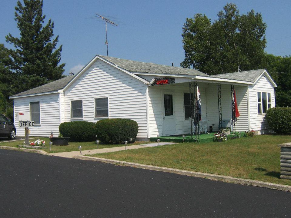 Chapel Hill Motel Brevort Bagian luar foto